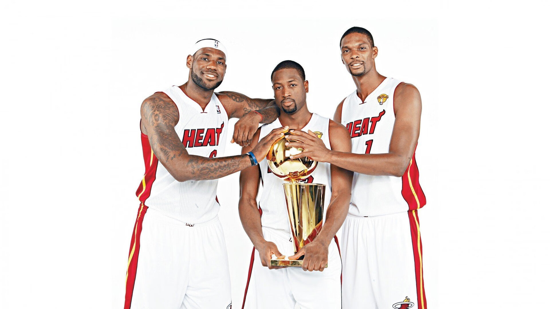 国乒包揽WTT大满贯五冠 马龙樊振东巅峰对决引爆全场