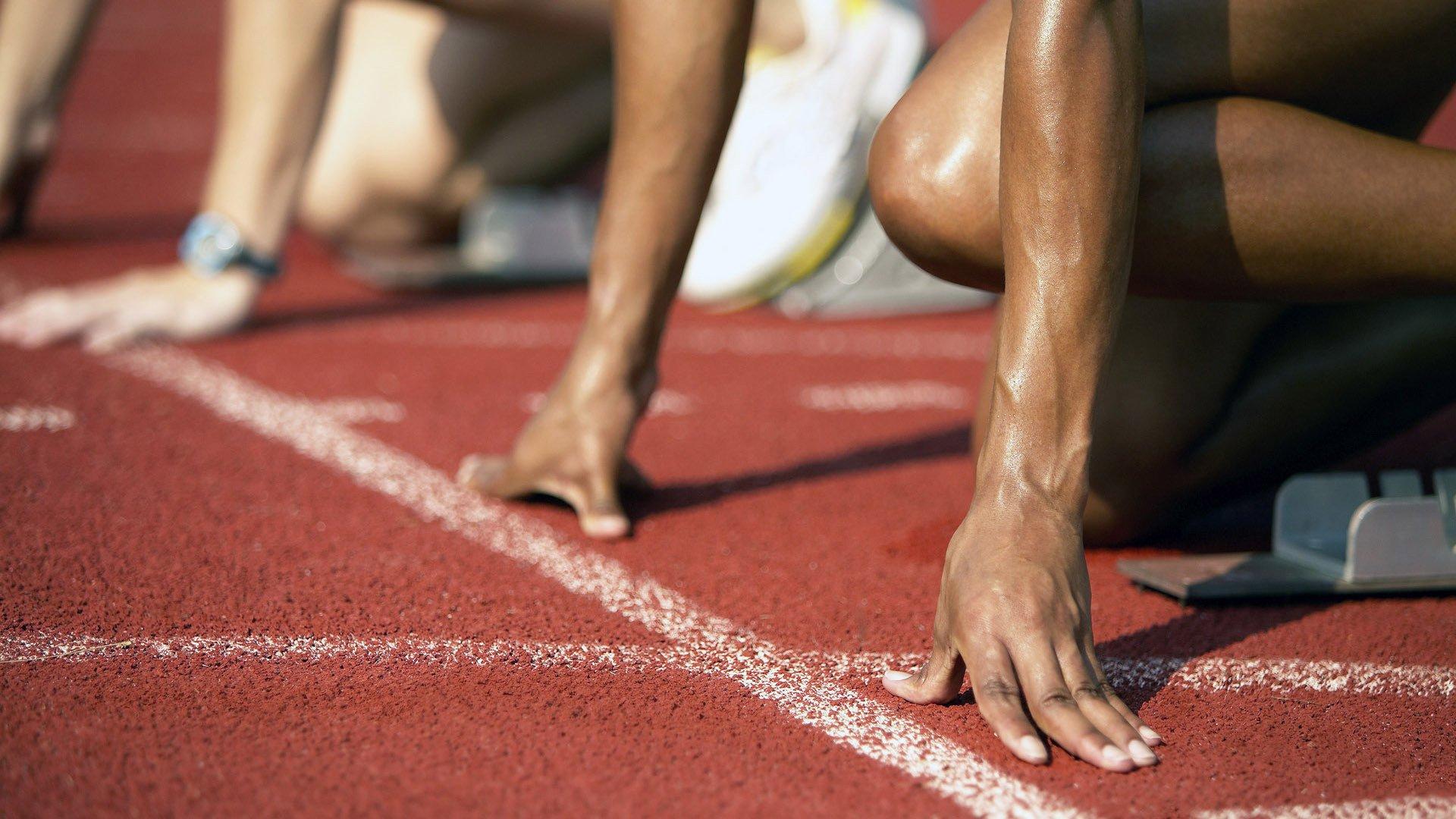 意甲联赛激战正酣，尤文图斯与国际米兰上演巅峰对决：爱体育直播