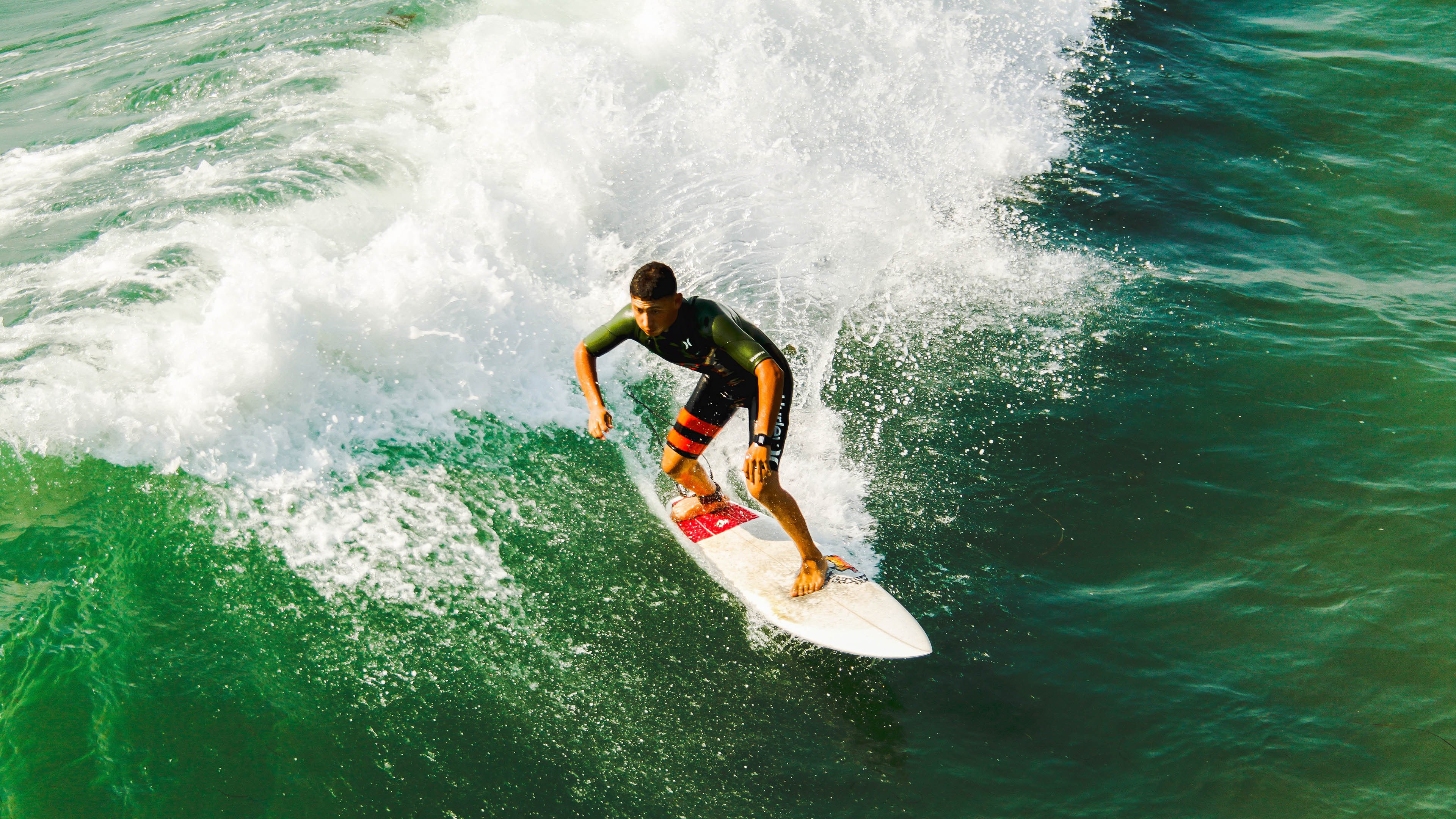 纳达尔鏖战五盘险胜德约科维奇 第15次晋级法网四强